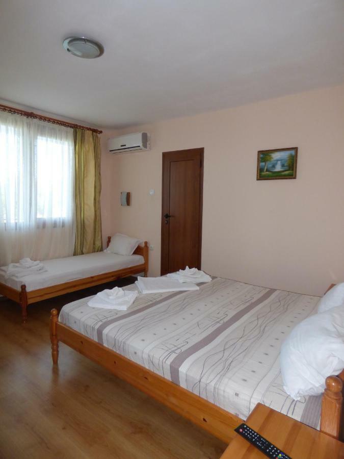 Guest House Ivanovi Cernomoreț Exterior foto